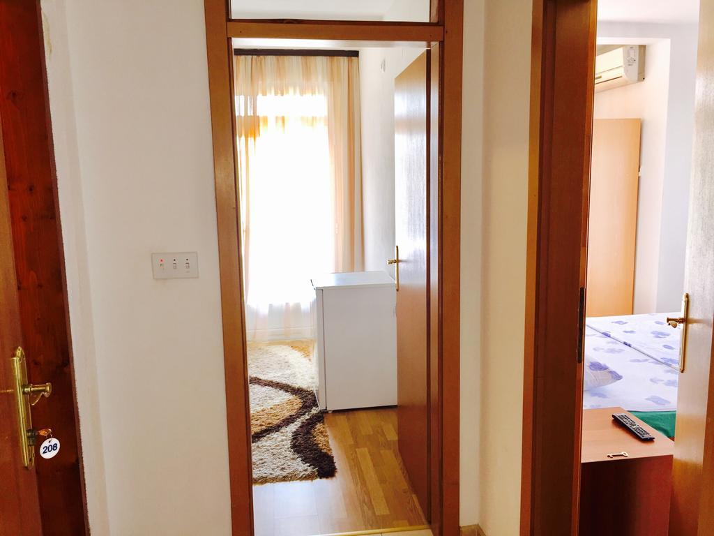 Apartments Flamingo Улцинь Экстерьер фото